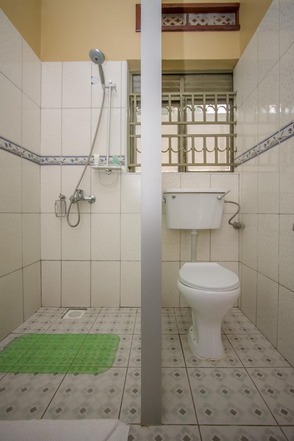 Tuzza Hotel Bushenyi Экстерьер фото