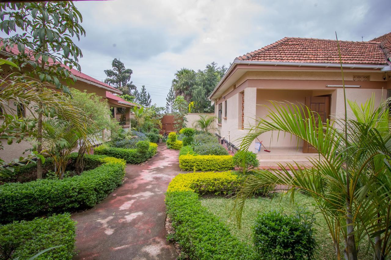 Tuzza Hotel Bushenyi Экстерьер фото