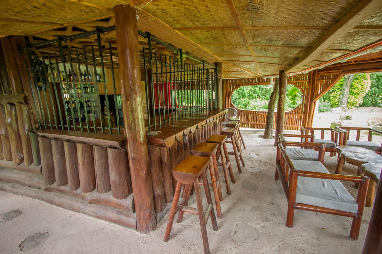 Tuzza Hotel Bushenyi Экстерьер фото