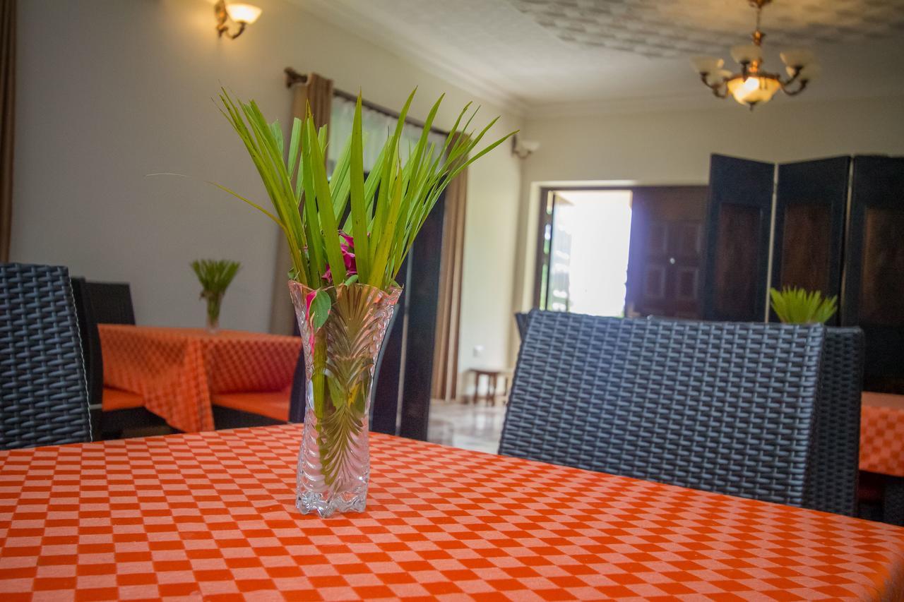 Tuzza Hotel Bushenyi Экстерьер фото