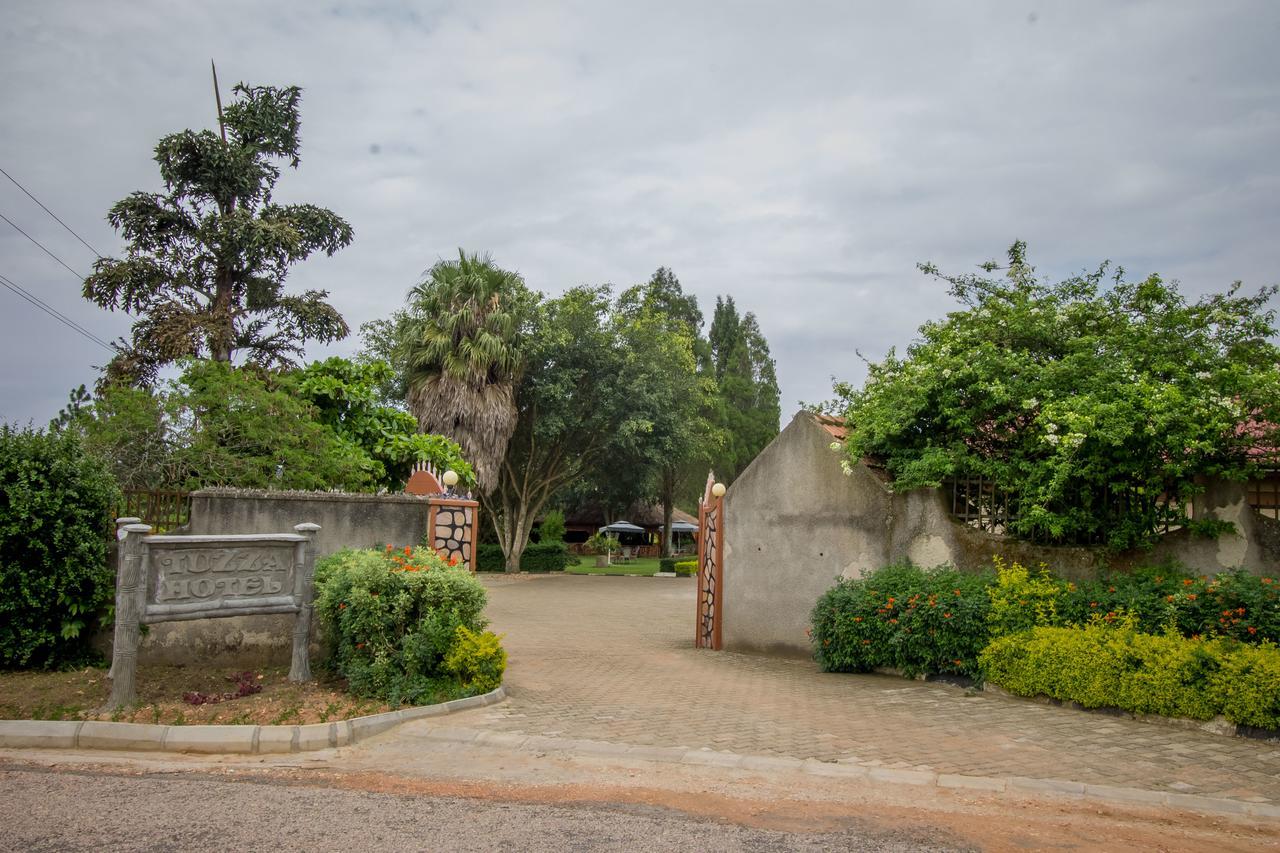 Tuzza Hotel Bushenyi Экстерьер фото