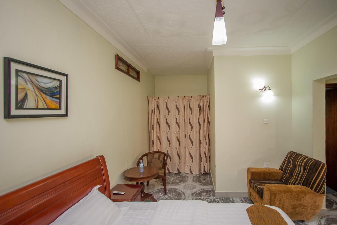 Tuzza Hotel Bushenyi Экстерьер фото