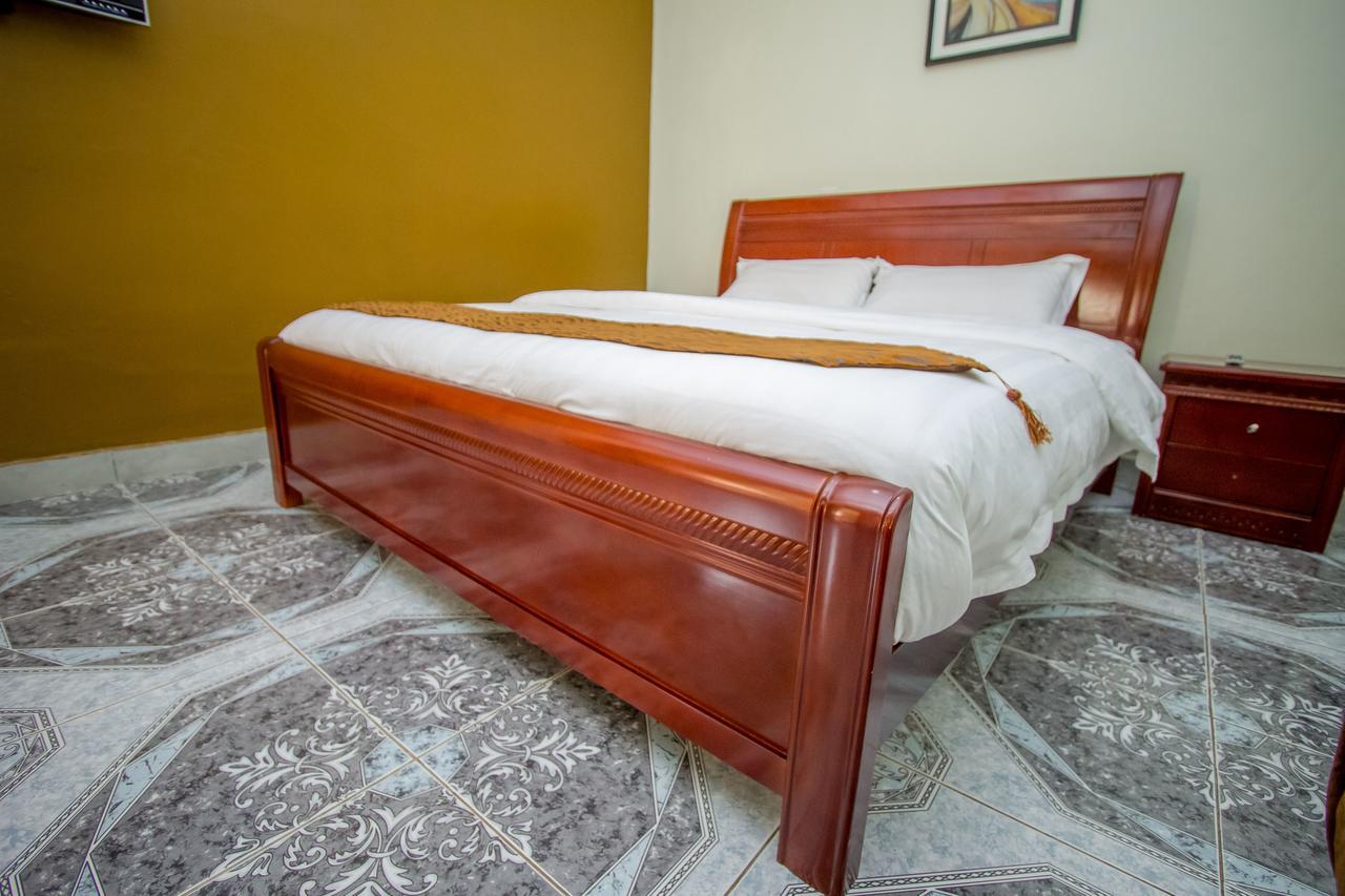 Tuzza Hotel Bushenyi Экстерьер фото