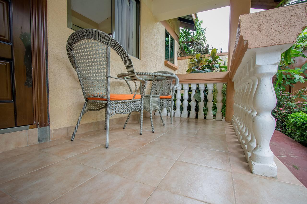 Tuzza Hotel Bushenyi Экстерьер фото