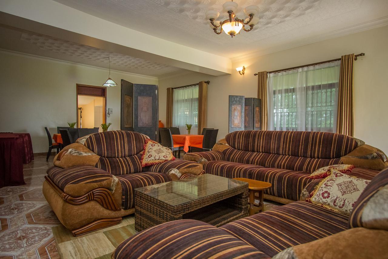 Tuzza Hotel Bushenyi Экстерьер фото