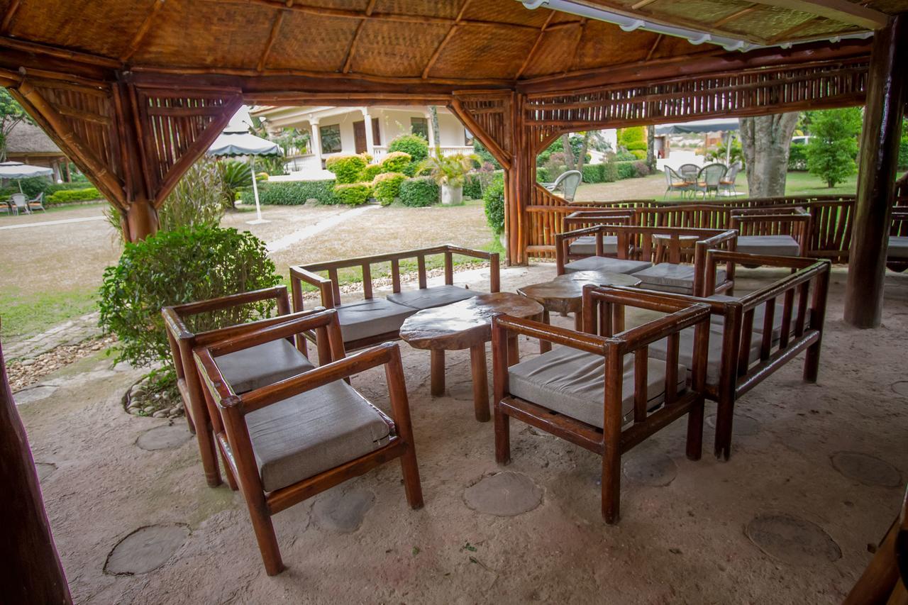 Tuzza Hotel Bushenyi Экстерьер фото