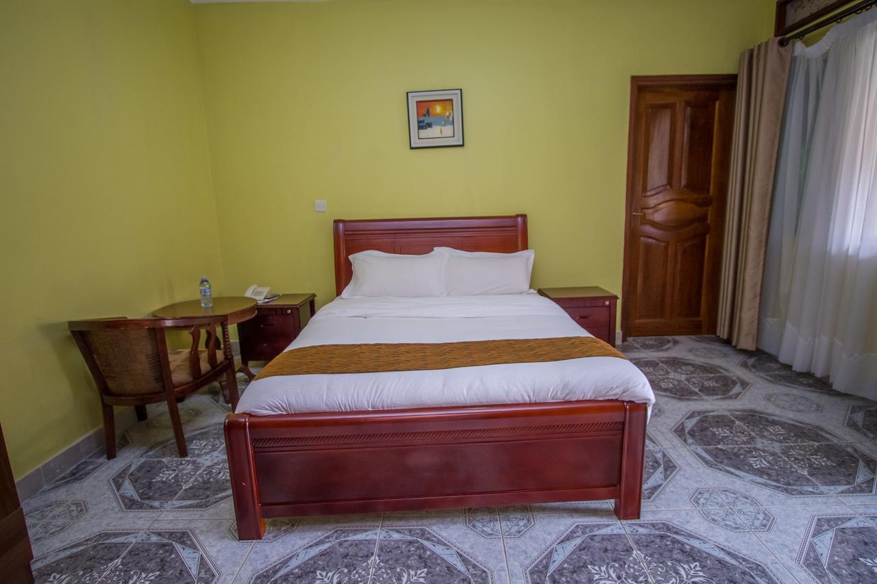 Tuzza Hotel Bushenyi Экстерьер фото